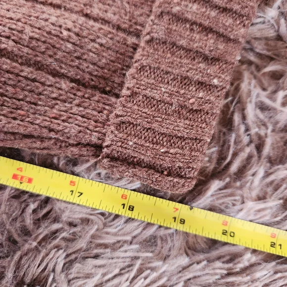 Vintage L.L.Bean Men's Brown 100% Shetland Wool Sweater with Elbow Patches